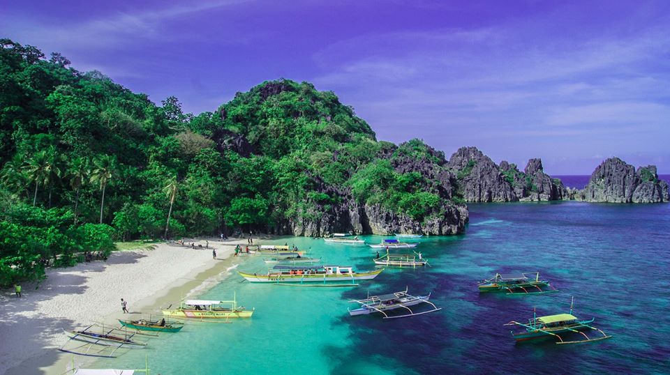 Matungkad Island in Caramoan